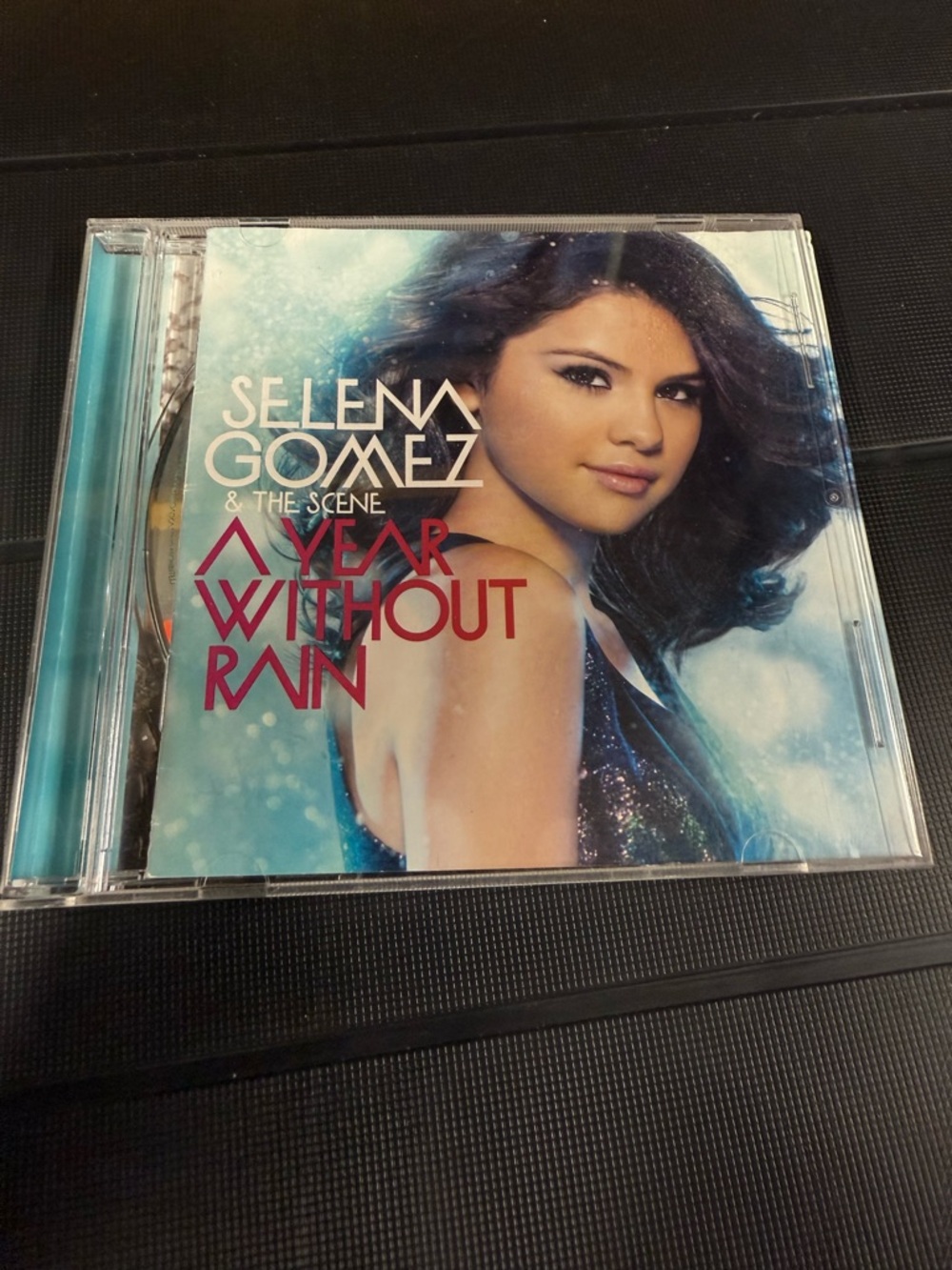 Selena Gomez & the Scene - A Year Without Rain - CD - VG